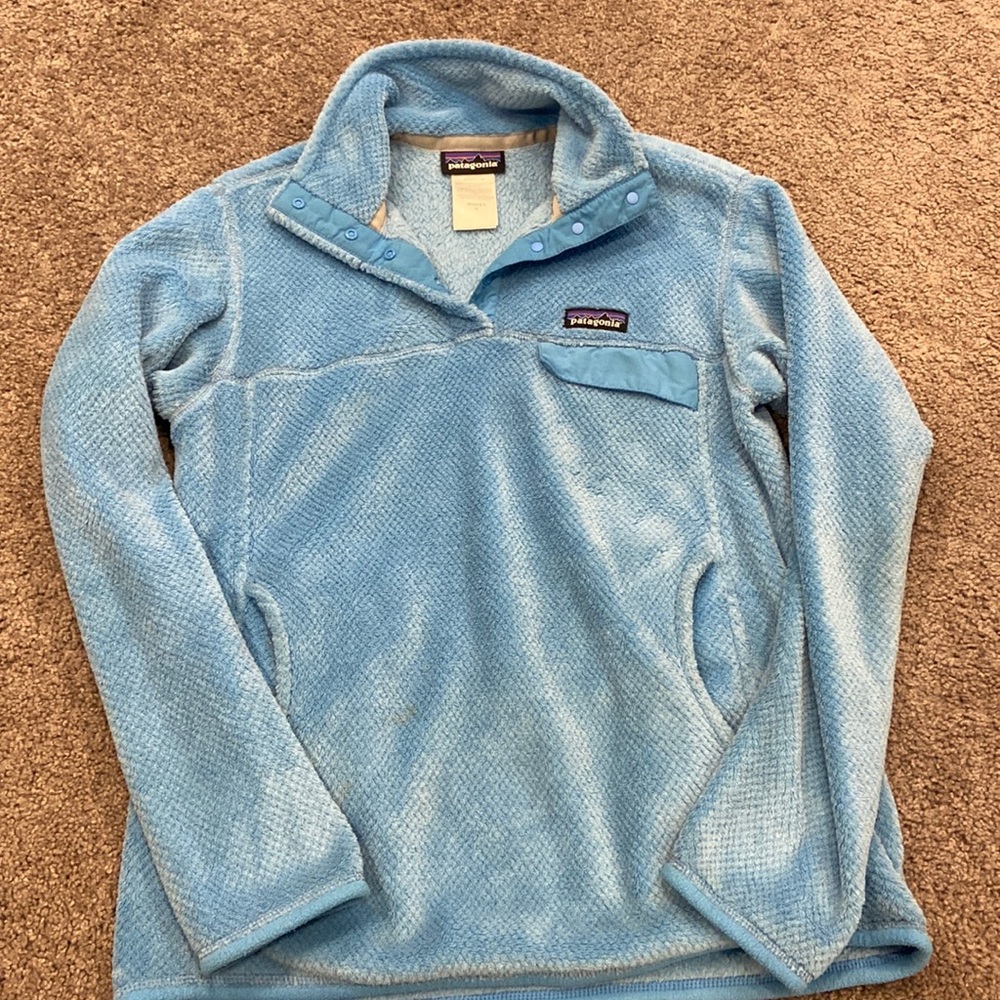 Baby blue womens M Patagonia snap pullover Cozy and perfect condition